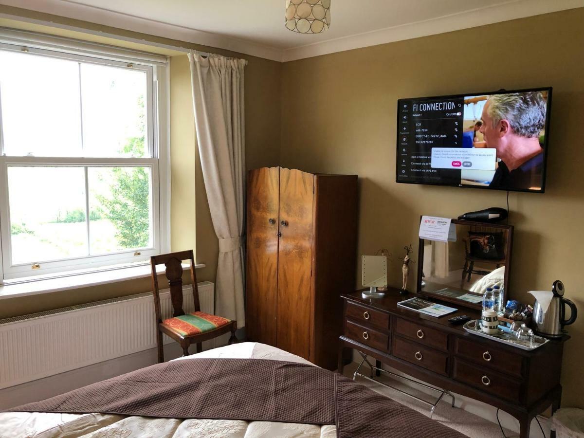 Bed & Breakfast Llangwyryfon Country Breaks